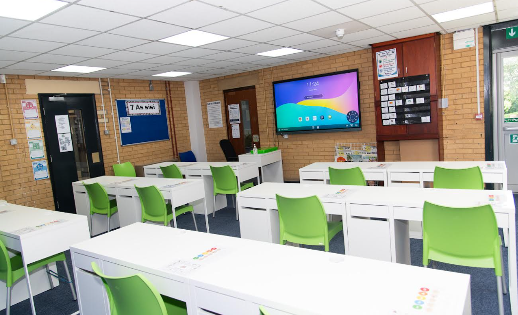 Learning environment in the Assisi Base